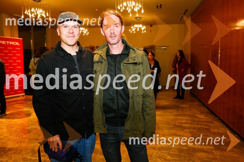  Nejc Gazvoda, filmski režiser in pisatelj;  Andrej Jaklič, Cankarjev domBog masakra, premiera črne komedije