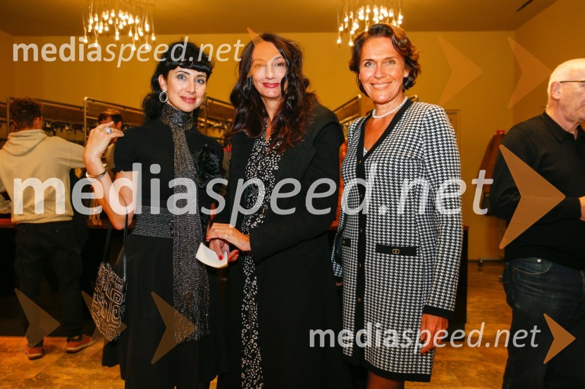  dr. Jerca  Legan, antropologinja;  Vesna Milek, novinarka in publicistka;  Andrea Volenik, Mc Donalds Slovenija, generalna direktoricaBog masakra, premiera črne komedije