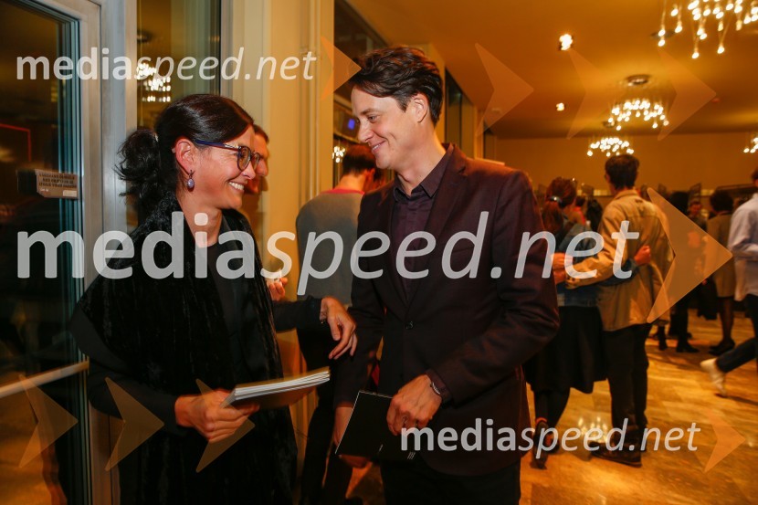  Simona  Belle, služba za stike z javnostmi MGL;  Domen Valič, igralecBog masakra, premiera črne komedije