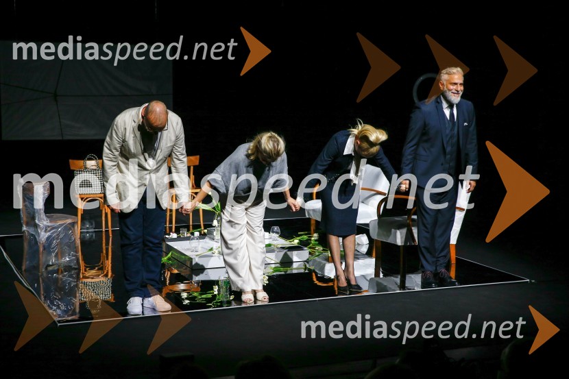  Uroš Smolej, igralec;  Jana Zupančič, igralka;  Iva Krajnc Bagola, igralka;  Sebastian Cavazza, dramski in filmski igralecBog masakra, premiera črne komedije