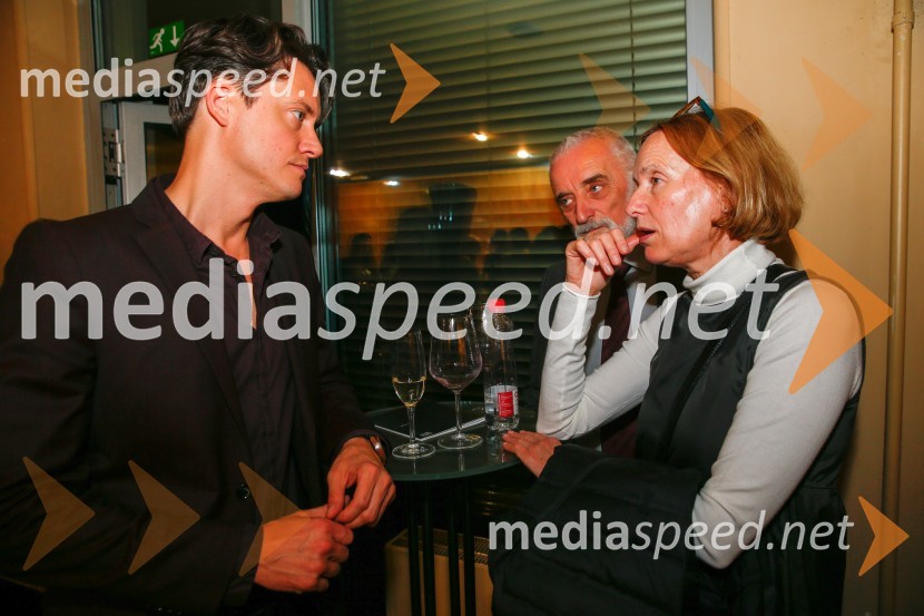  Domen Valič, igralec;  ... ;  ... Bog masakra, premiera črne komedije