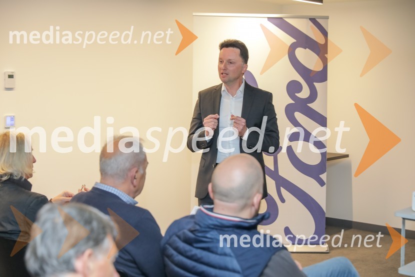 Novi Ford Mustang Mach-E