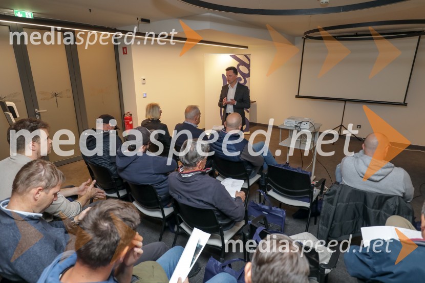 Novi Ford Mustang Mach-E