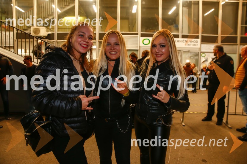  Mia Marinič, glasbena skupina Hellcats;  Sasha Zagorc, glasbena skupina Hellcats;  Sonja  Zagorc, glasbena skupina HellcatsPANKRTI, koncert ob 45. obletnici