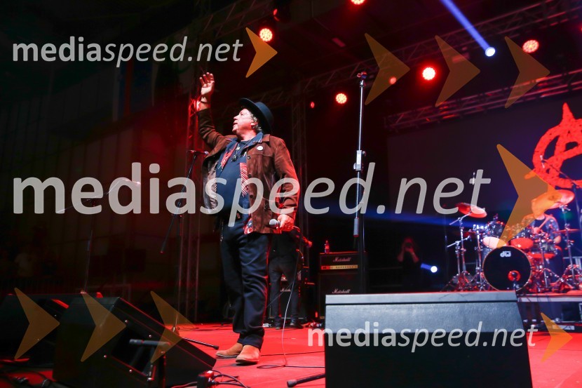  Peter Lovšin - Pero, pevecPANKRTI, koncert ob 45. obletnici