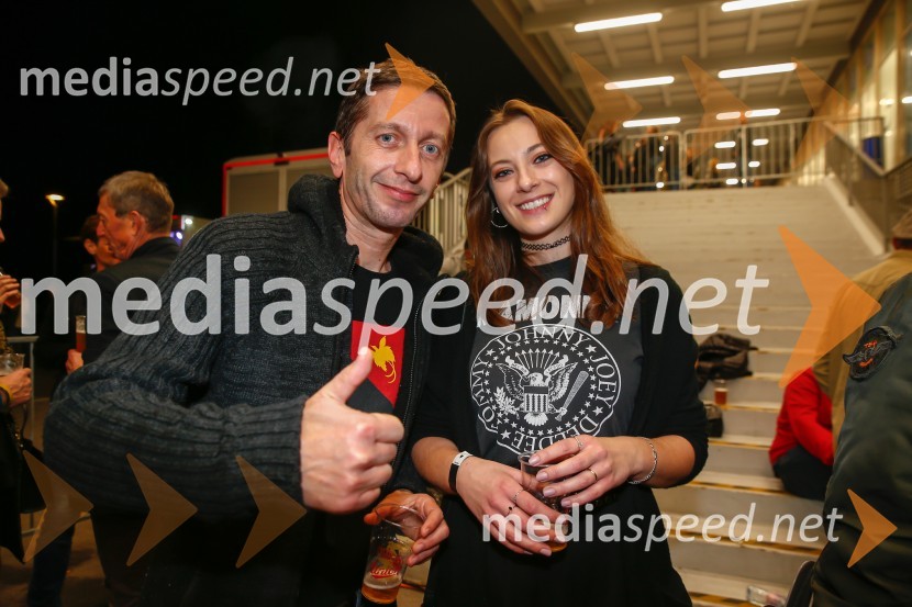  Borut Marolt, pevec, skupina Niet;  Martina Marolt, modna oblikovalka, MartisePANKRTI, koncert ob 45. obletnici