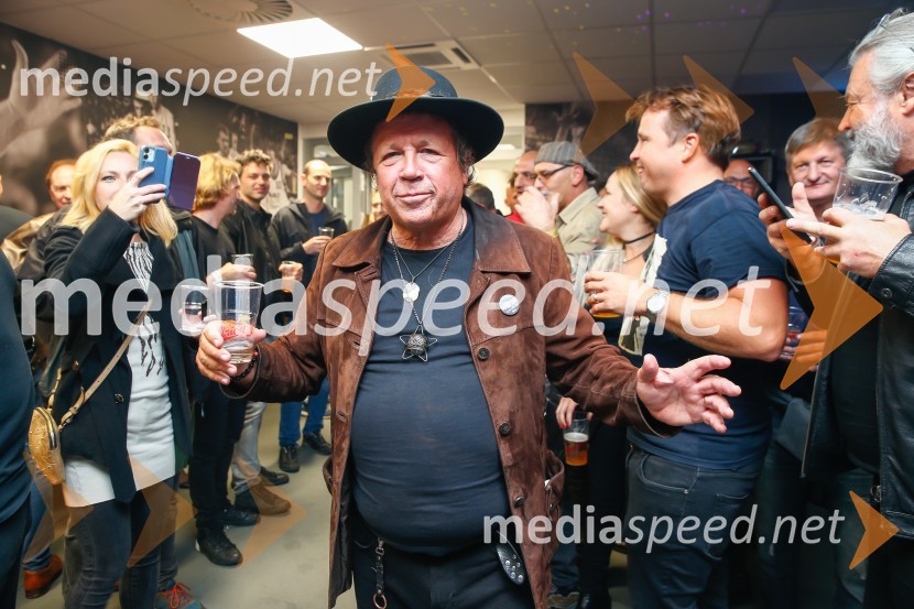  Peter Lovšin - Pero, pevecPANKRTI, koncert ob 45. obletnici