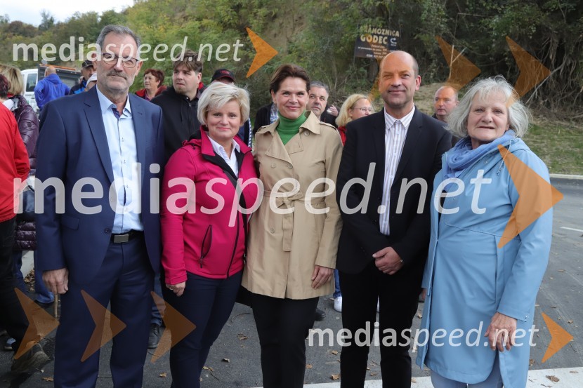  ... ;  ... ; mag. Alenka Bratušek, državna sekretarka, pristojna za področje prometa;  Darko Knez, Kandidat za župana Ruš 2022;  Metka Vodušek, kandidatka za MS Ruše 2022Slavnostno odprtje mostu med Rušami in Selnico ob Dravi