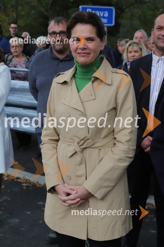 mag. Alenka Bratušek, državna sekretarka, pristojna za področje prometaSlavnostno odprtje mostu med Rušami in Selnico ob Dravi