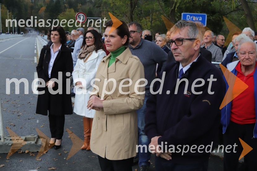 mag. Alenka Bratušek, državna sekretarka, pristojna za področje prometa; prof. dr. Bojan Tičar, prodekan, Fakulteta za varnostne vede, Univerza v MariboruSlavnostno odprtje mostu med Rušami in Selnico ob Dravi