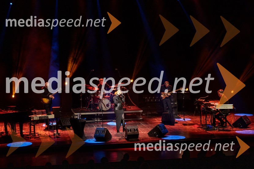  Josipa Lisac, pevkaKoncert Josipe Lisac v Cankarjevem domu