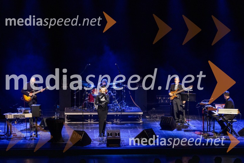  Josipa Lisac, pevkaKoncert Josipe Lisac v Cankarjevem domu