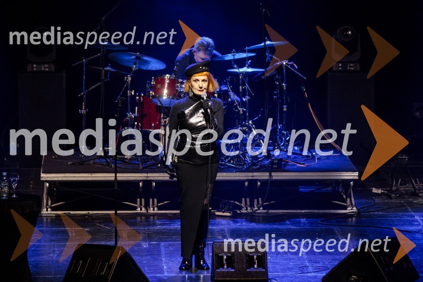  Josipa Lisac, pevkaKoncert Josipe Lisac v Cankarjevem domu