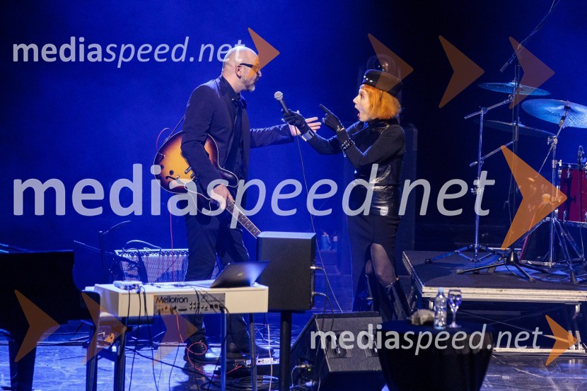  Elvis  Penava , kitarist;  Josipa Lisac, pevkaKoncert Josipe Lisac v Cankarjevem domu