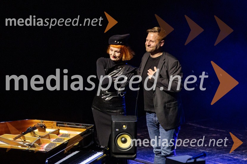  Josipa Lisac, pevka;  Zvjezdan  Ružić, pianist in skladateljKoncert Josipe Lisac v Cankarjevem domu