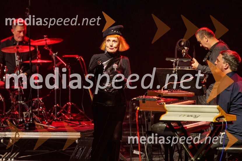  Josipa Lisac, pevkaKoncert Josipe Lisac v Cankarjevem domu