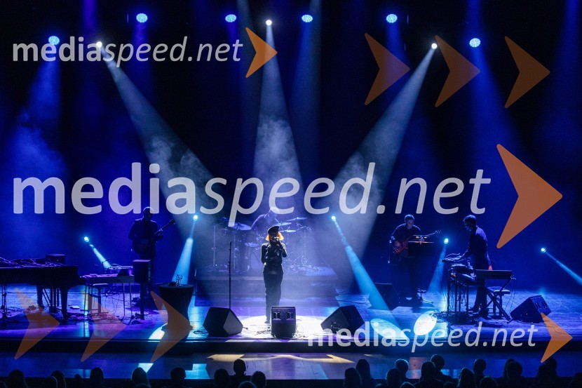  Josipa Lisac, pevkaKoncert Josipe Lisac v Cankarjevem domu