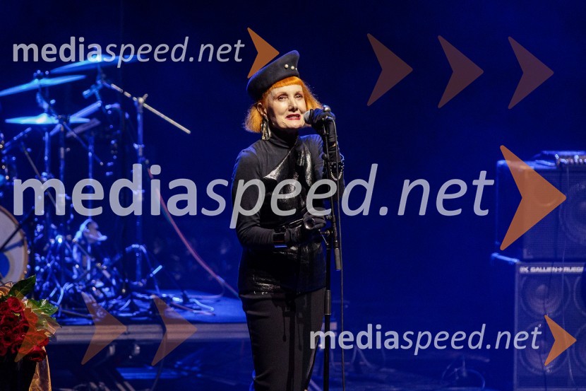  Josipa Lisac, pevkaKoncert Josipe Lisac v Cankarjevem domu