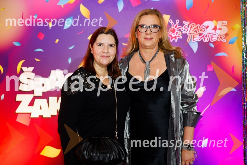  Teja Pelko, novinarka, Svet24;  Urša Alič, direktorica, Špas teaterJubilejnih 25 let Špas teatra obeležili s premiero komedije Boeing Boeing