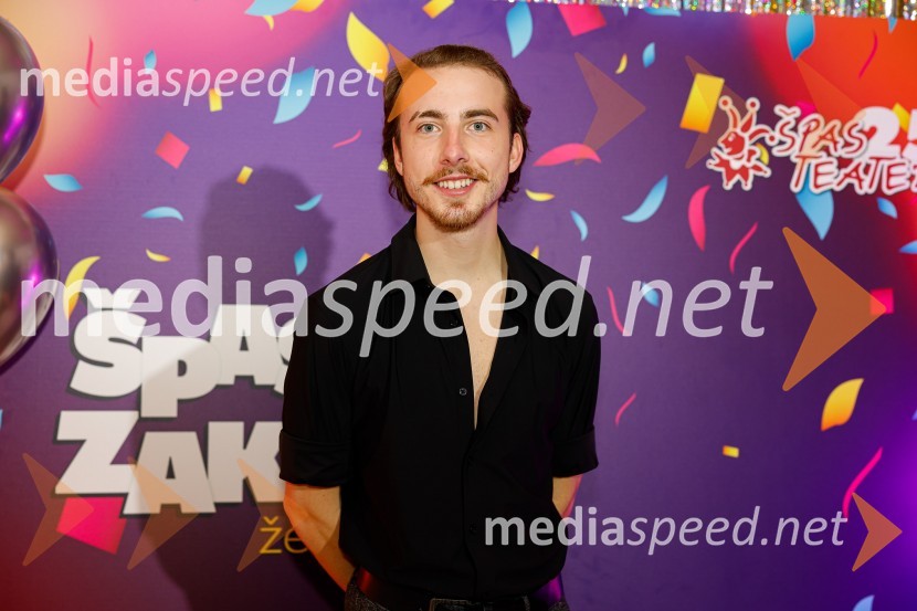  Žiga Flajnik, kostumografJubilejnih 25 let Špas teatra obeležili s premiero komedije Boeing Boeing