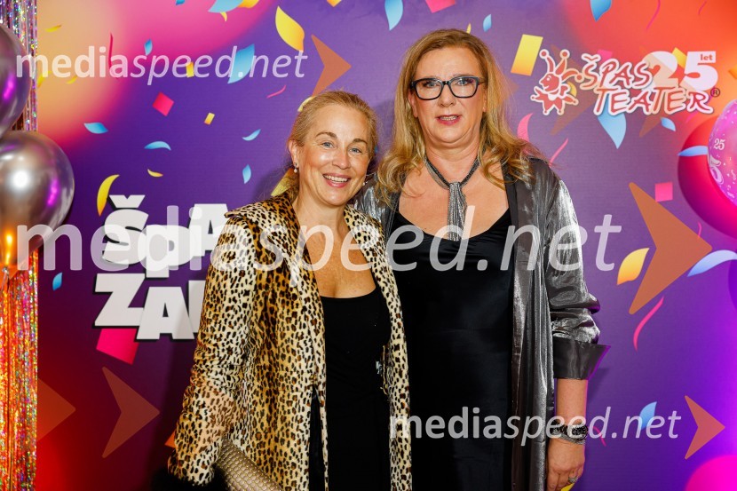  Nina Ivanič, igralka;  Urša Alič, direktorica, Špas teaterJubilejnih 25 let Špas teatra obeležili s premiero komedije Boeing Boeing