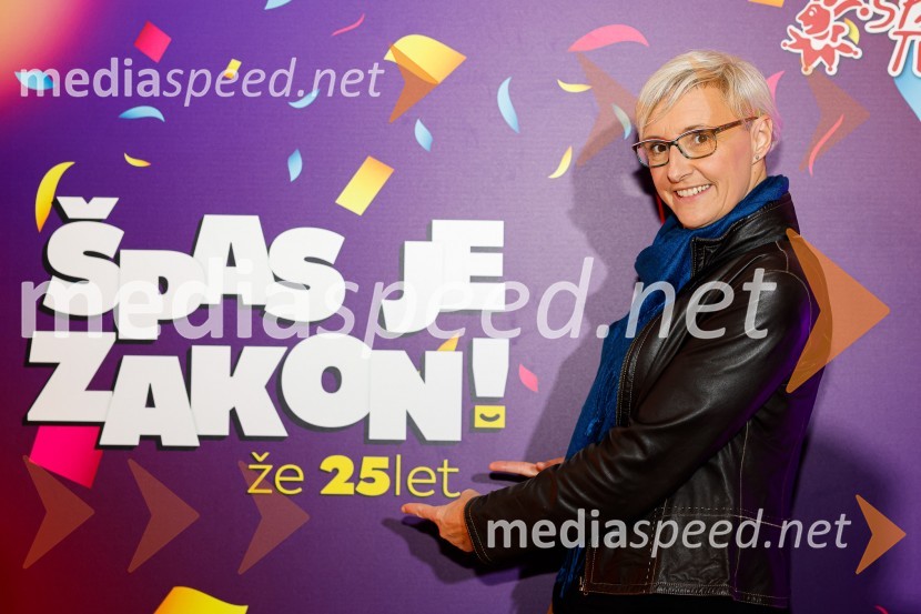  Lucija  Ćirović, stand up komičarkaJubilejnih 25 let Špas teatra obeležili s premiero komedije Boeing Boeing