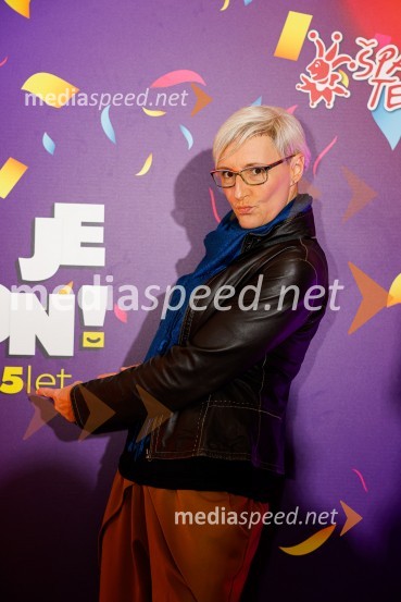  Lucija  Ćirović, stand up komičarkaJubilejnih 25 let Špas teatra obeležili s premiero komedije Boeing Boeing