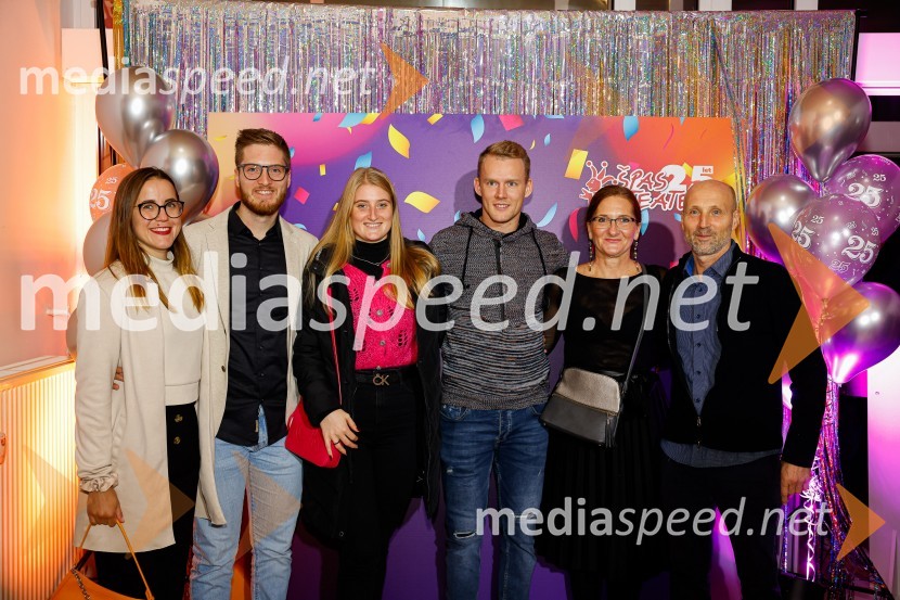 Jubilejnih 25 let Špas teatra obeležili s premiero komedije Boeing Boeing