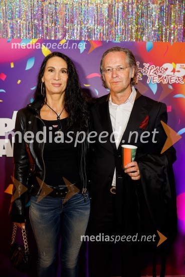 Jubilejnih 25 let Špas teatra obeležili s premiero komedije Boeing Boeing