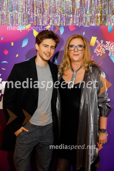  Matej Zemljič, igralec;  Urša Alič, direktorica, Špas teaterJubilejnih 25 let Špas teatra obeležili s premiero komedije Boeing Boeing