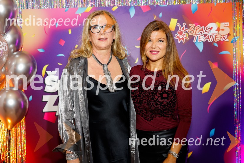  Urša Alič, direktorica, Špas teater;  Jasna Kuljaj, TV voditeljicaJubilejnih 25 let Špas teatra obeležili s premiero komedije Boeing Boeing