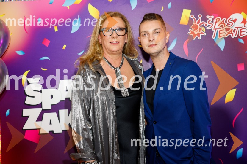  Urša Alič, direktorica, Špas teater;  Damjan Murko, pevecJubilejnih 25 let Špas teatra obeležili s premiero komedije Boeing Boeing