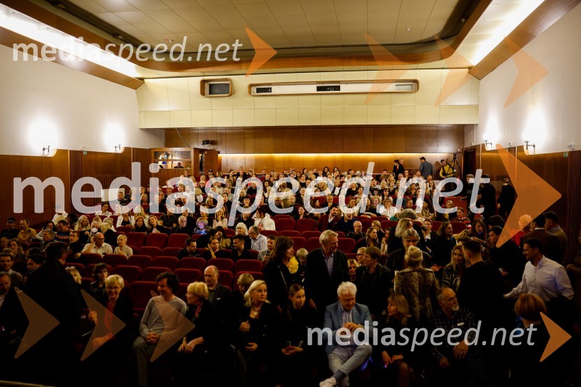 Jubilejnih 25 let Špas teatra obeležili s premiero komedije Boeing Boeing