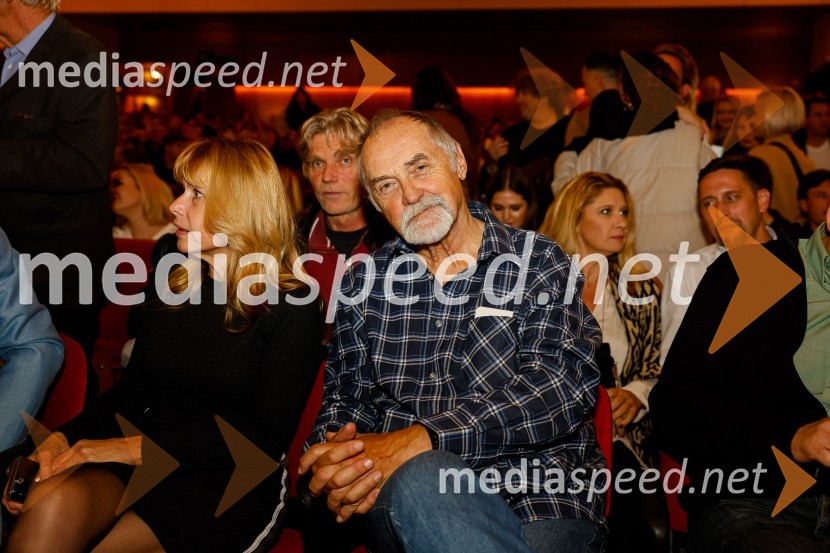  Dragan  Bulič, glasbeni urednikJubilejnih 25 let Špas teatra obeležili s premiero komedije Boeing Boeing