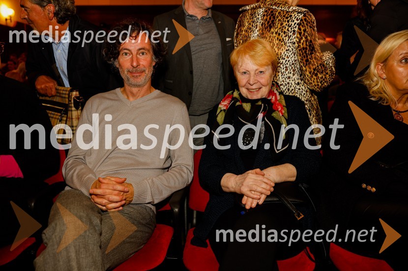 Jubilejnih 25 let Špas teatra obeležili s premiero komedije Boeing Boeing