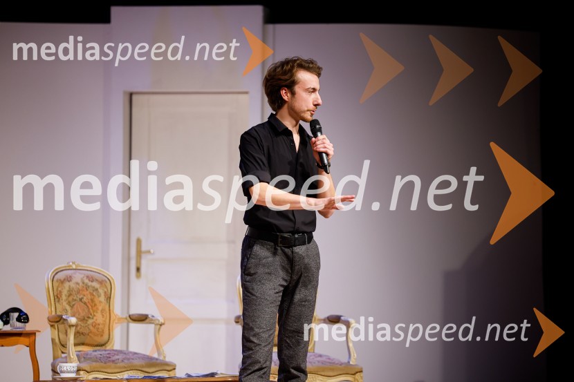  Žiga Flajnik, kostumografJubilejnih 25 let Špas teatra obeležili s premiero komedije Boeing Boeing