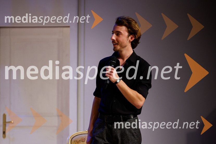  Žiga Flajnik, kostumografJubilejnih 25 let Špas teatra obeležili s premiero komedije Boeing Boeing