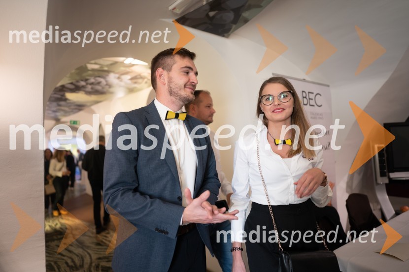  Adam  Valdhuber, Vino Valdhuber;  Lucija Mukenauer, 19. svečinska vinska kraljicaPUBEC že osmo sezono piše uspešno zgodbo o povezovanju