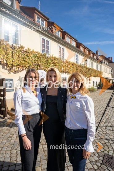  Lucija Mukenauer, 19. svečinska vinska kraljica;  Natalija Cvetko, Mediaspeed d.o.o.;  Amadeja Tacer, Radgonske gorice d.d.PUBEC že osmo sezono piše uspešno zgodbo o povezovanju