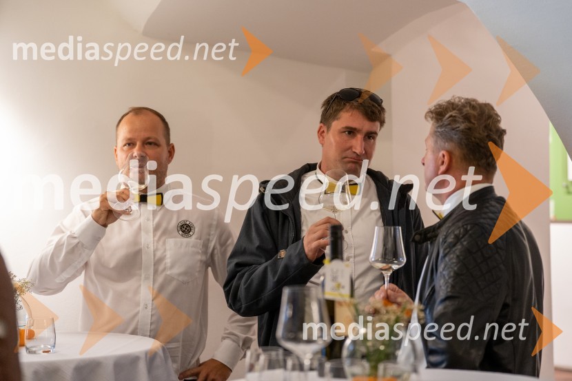  Igor Domadenik, Puklavec Family wines, d.o.o.;  Sandi  Fleisinger, Kmetija Fleisinger;  Danilo Steyer,   vinar, Steyer Vina; vinski vitez, predsednik Vinske reprezentance SlovenijePUBEC že osmo sezono piše uspešno zgodbo o povezovanju