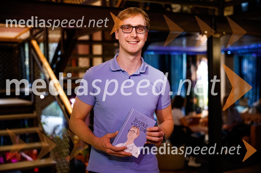  David Zupančič, vplivnež, pisateljŽivljenje v sivi coni, predstavitev knjige Davida Zupančiča