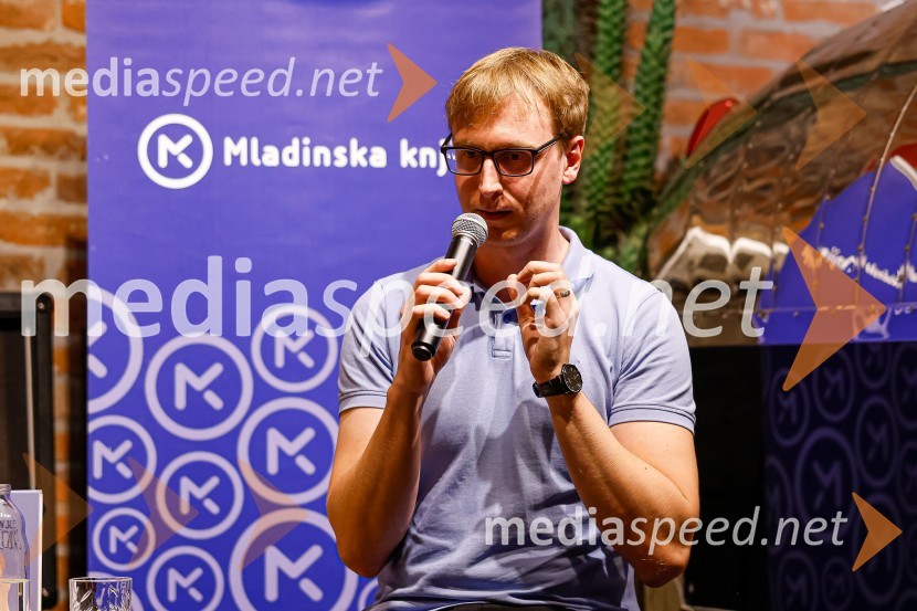  David Zupančič, vplivnež, pisateljŽivljenje v sivi coni, predstavitev knjige Davida Zupančiča