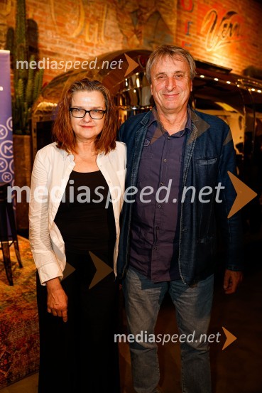  Sinja Ožbolt, plesna koreografinja;  Matjaž Zupančič, režiserŽivljenje v sivi coni, predstavitev knjige Davida Zupančiča