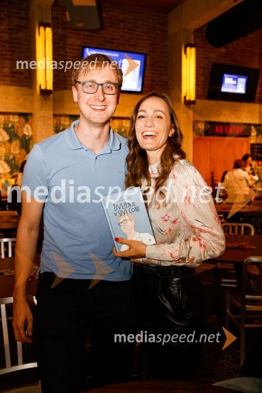  David Zupančič, vplivnež, pisatelj;  Ajda Rotar UrankarŽivljenje v sivi coni, predstavitev knjige Davida Zupančiča