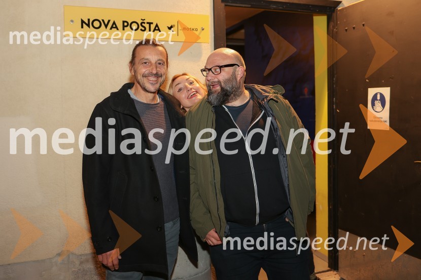  Matej Recer, igralec;  Tina Dobnik, producentka MASKA;  ... Krize, premiera predstave Slovensko mladinsko gledališče