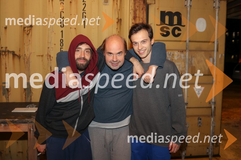  Vito Weis, igralec;  Gregor Zorc, igralec;  Klemen Kovačič, AGRFT Krize, premiera predstave Slovensko mladinsko gledališče