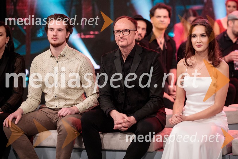  ... ;  Rudolf Gas, glasbenik;  Veronika Strnad, pevkaSlovenska popevka 2022 je skladba Nove slike Mie Guček