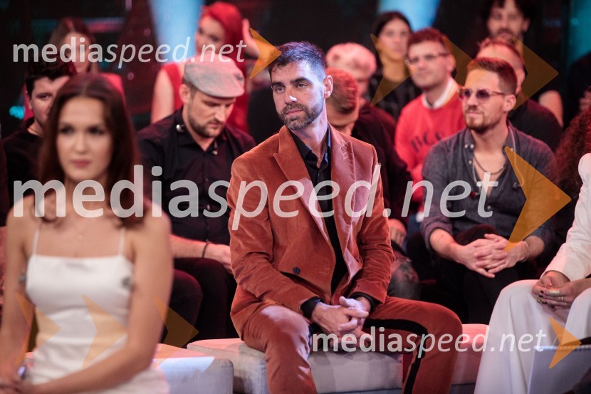 Slovenska popevka 2022 je skladba Nove slike Mie Guček