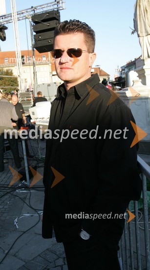 Marko Kolbl, lastnik Radia Center in direktor podjetja Europlakat   
 
Radio center, koncert  2004