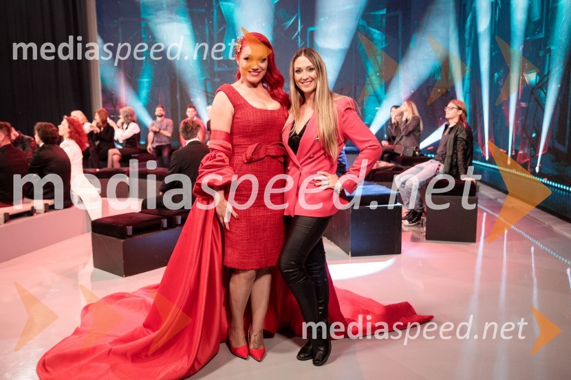  Maja Založnik, glasbenica;  Kaly Kolonič, voditeljica, lastnica licence World Top Model Slovenia in lastnica PR Agencije EkskluzivnoSlovenska popevka 2022 je skladba Nove slike Mie Guček